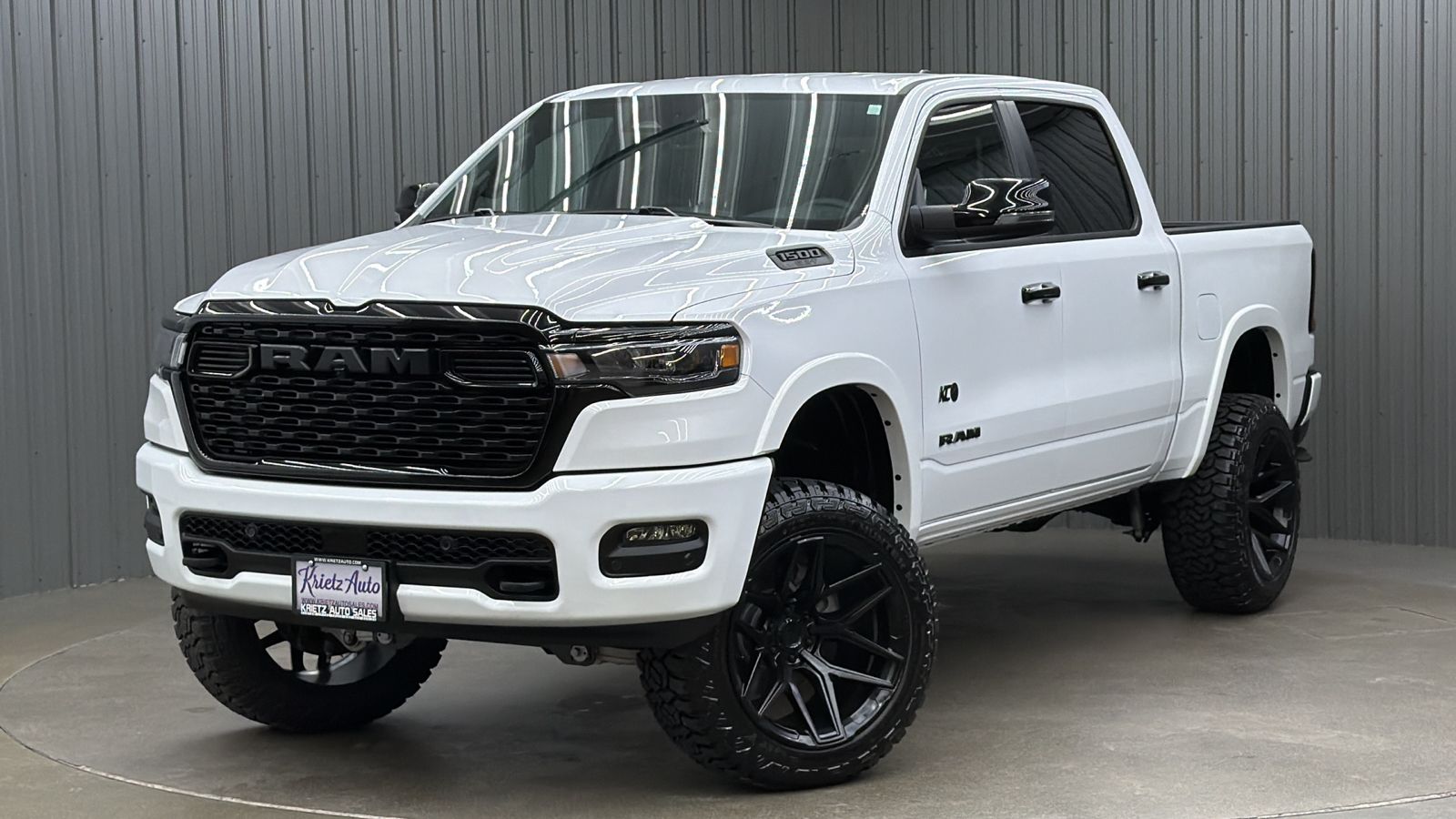 Lifted 2025 Ram 1500 Big Horn/Lone Star Night Edition Short Bed w/ Level 2