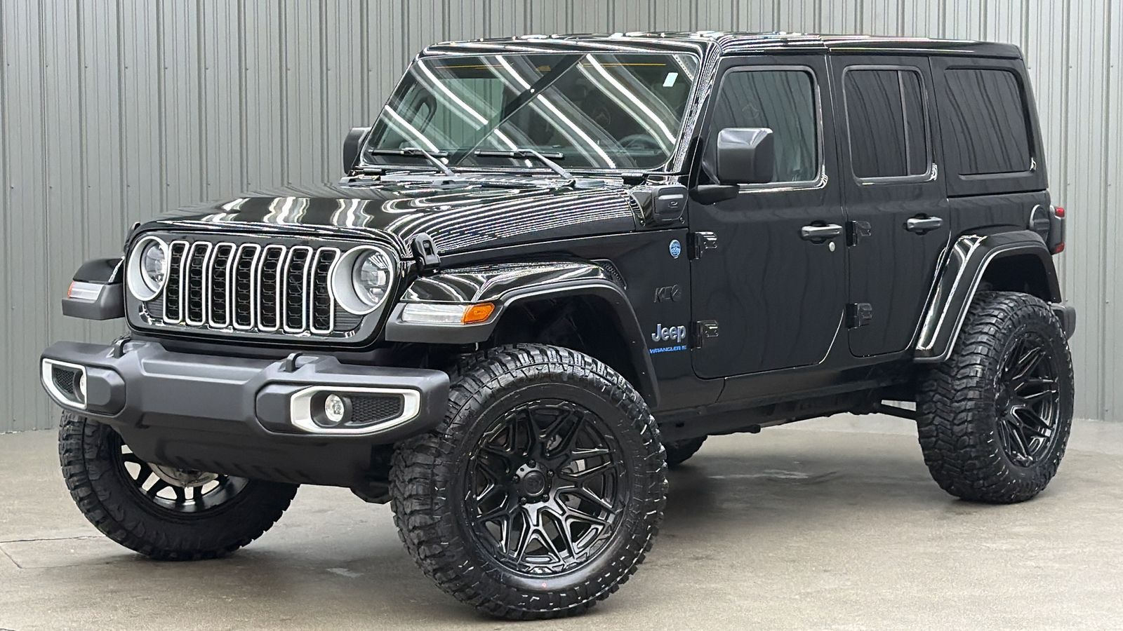 Lifted 2025 Jeep Wrangler Sahara 4xe w/ Active Safety & Hard Top