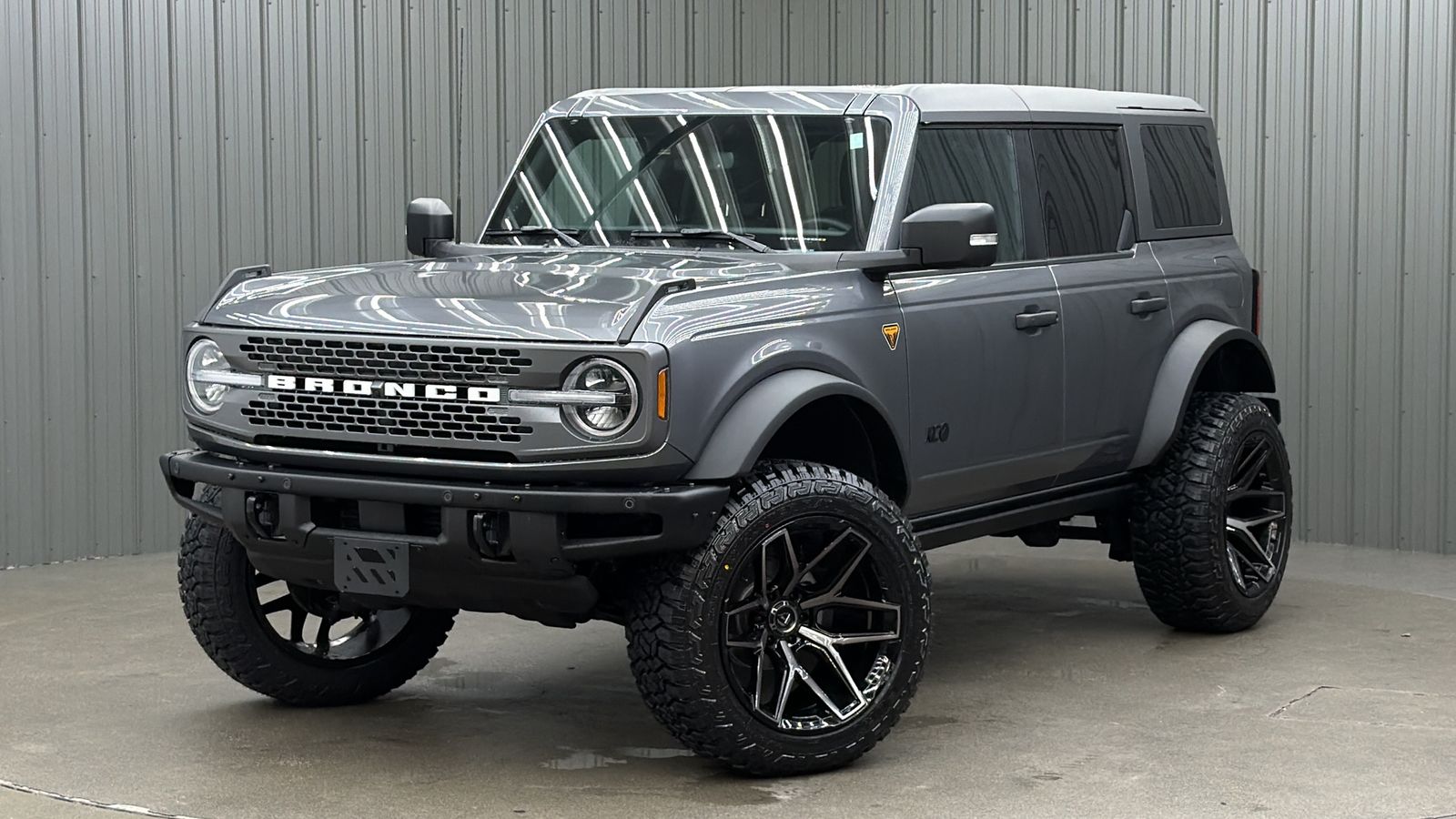 Lifted 2024 Ford Bronco Badlands w/ 334A Lux Pkg, Sasquatch & Hard Top