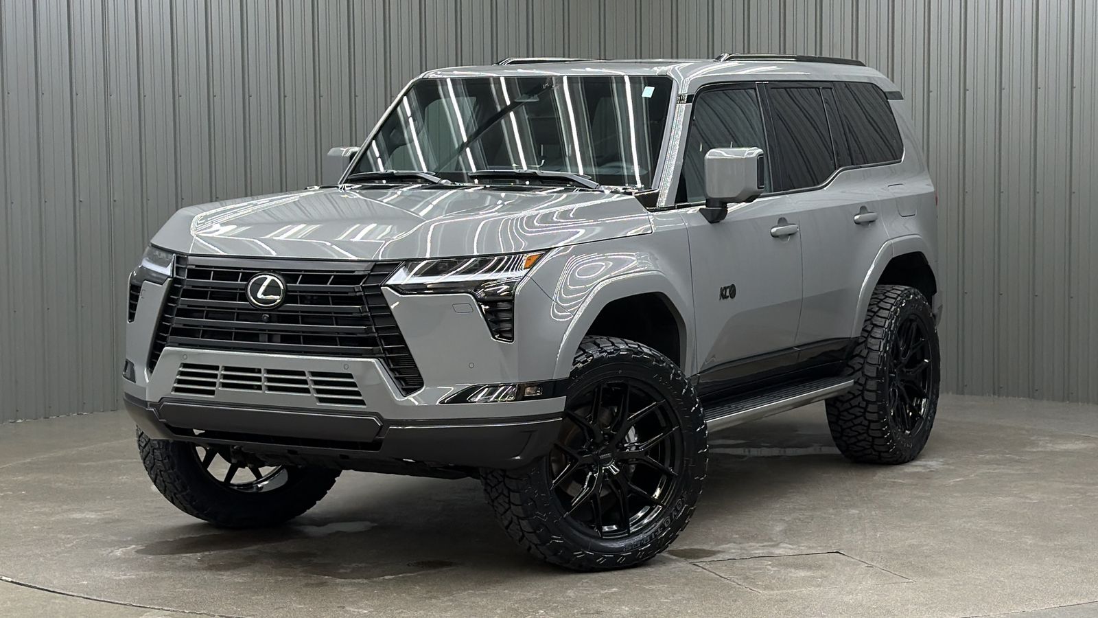 Lifted 2025 Lexus GX 550 Premium+ w/ Heads Up, Traffic Jam Assist & Sunroof