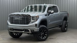 Lifted 2025 GMC Sierra 1500 Denali Ultimate Short Bed w/ Sunroof