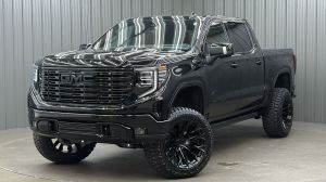 Lifted 2025 GMC Sierra 1500 Denali Ultimate Short Bed w/ COLORMATCH & Sunroof