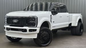 Lifted 2025 Ford F-450SD Platinum Long Bed w/ COLORMATCH, 773A & Moonroof