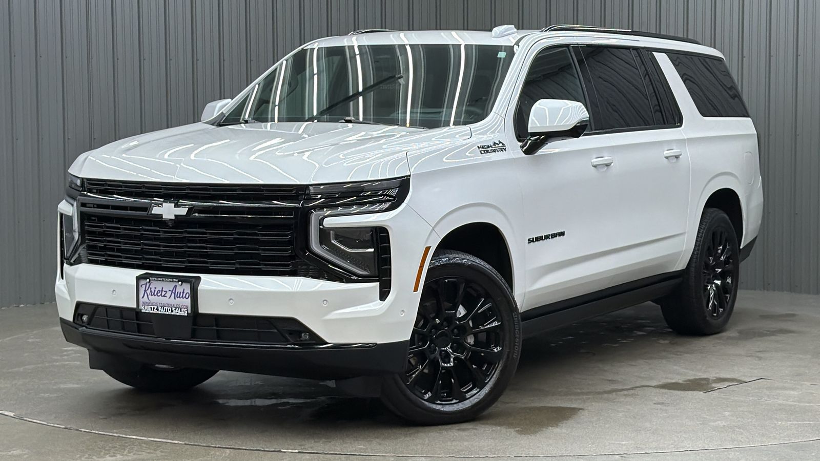 2025 Chevrolet Suburban High Country Deluxe w/ COLORMATCH, Tech & Sunroof