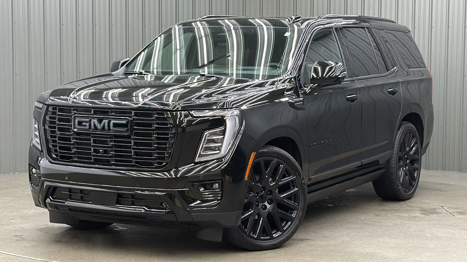 2025 GMC Yukon Denali Ultimate w/ COLORMATCH, Night Vision & Sunroof