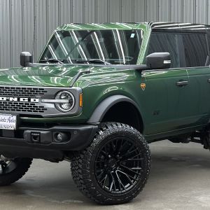 Lifted 2025 Ford Bronco Badlands w/ 334A Lux & Hard Top