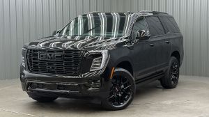 2026 GMC Yukon Denali w/ COLORMATCH, Power Steps & Sunroof