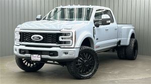 Lifted 2026 Ford F-450SD Platinum Long Bed w/ COLORMATCH, 773A & Moonroof