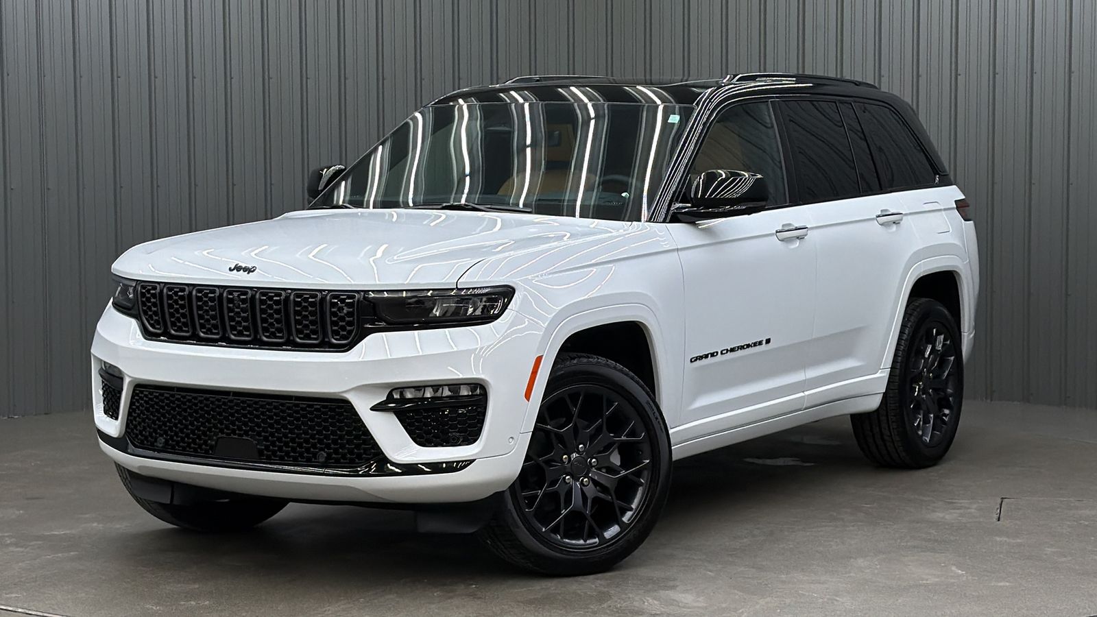 2025 Jeep Grand Cherokee Summit Hight Altitude w/ Advance ProTech IV, Luxury Tech