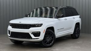 2025 Jeep Grand Cherokee Summit Hight Altitude w/ Advance ProTech IV, Luxury Tech