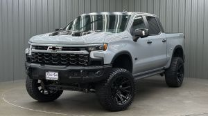 Lifted 2024 Chevrolet Silverado 1500 ZR2 Bison Short Bed w/ Tech & Sunroof