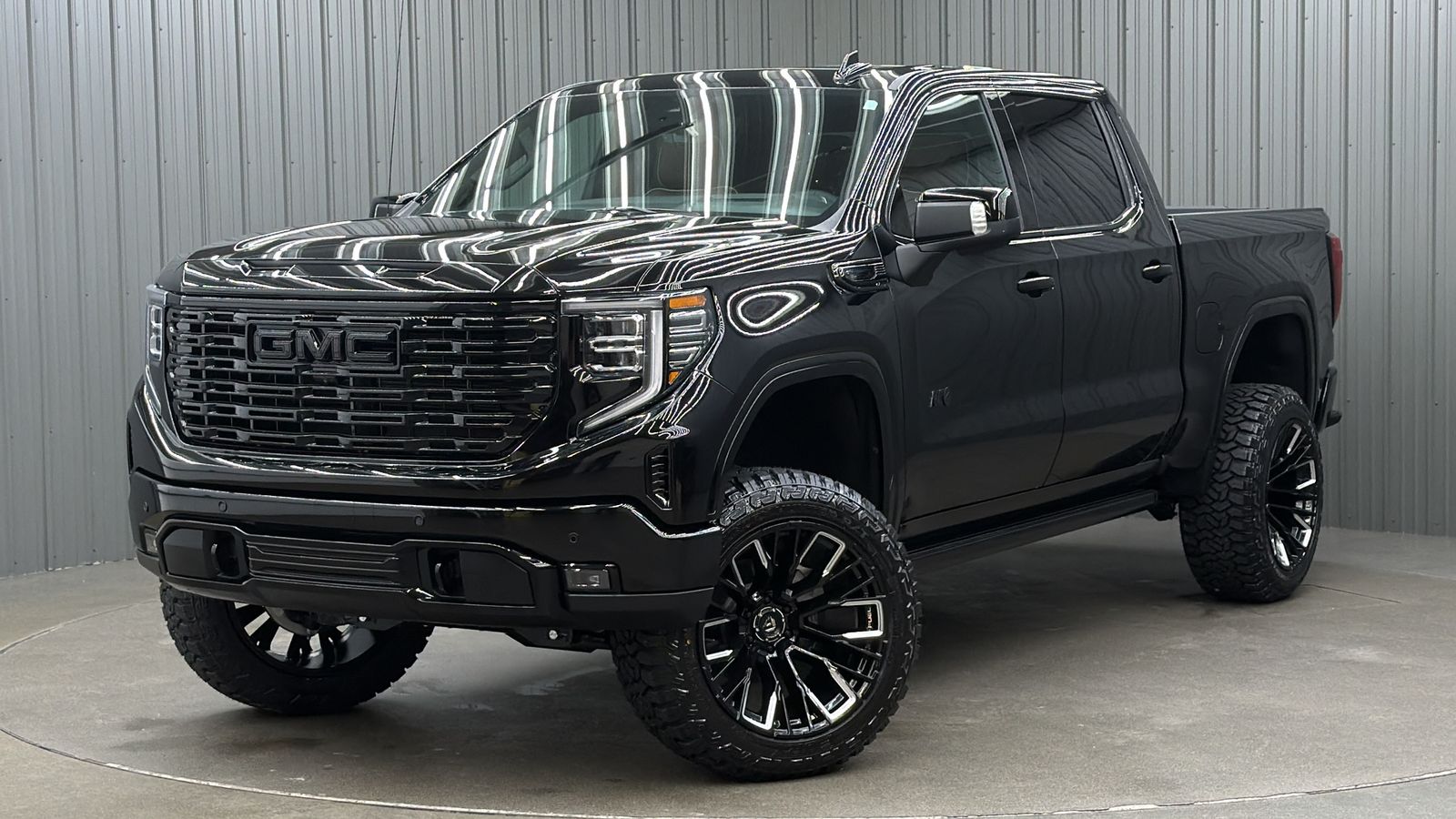 Lifted 2025 GMC Sierra 1500 Denali Ultimate Short Bed w/ COLORMATCH & Sunroof