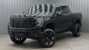 Lifted 2025 GMC Sierra 1500 Denali Ultimate Short Bed w/ COLORMATCH & Sunroof