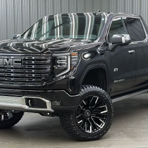 Lifted 2025 GMC Sierra 1500 Denali Ultimate Short Bed w/ Sunroof