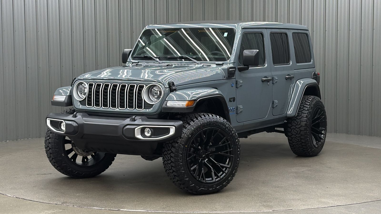 Lifted 2025 Jeep Wrangler Sahara 4xe w/ Active Safety & Sky Top