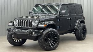 Lifted 2025 Jeep Wrangler Sahara 4xe w/ Active Safety & Sky Top