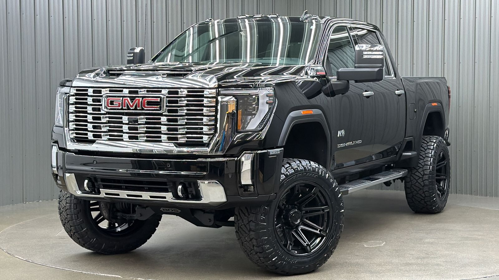 2025 GMC Sierra Denali 4WD Crew Cab Standard Box SRW's photo