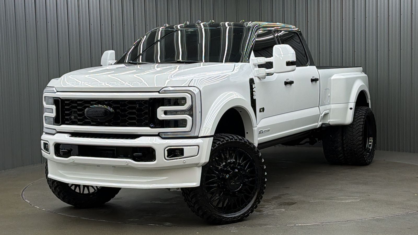2026 Ford F-450 Platinum 4x4 Crew Cab 8' Box DRW's photo