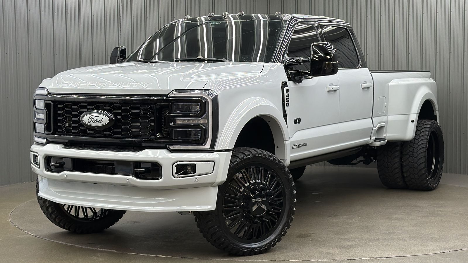 Lifted 2026 Ford F-450SD Platinum PLUS Long Bed w/ COLORMATCH, 773A & Moonroof