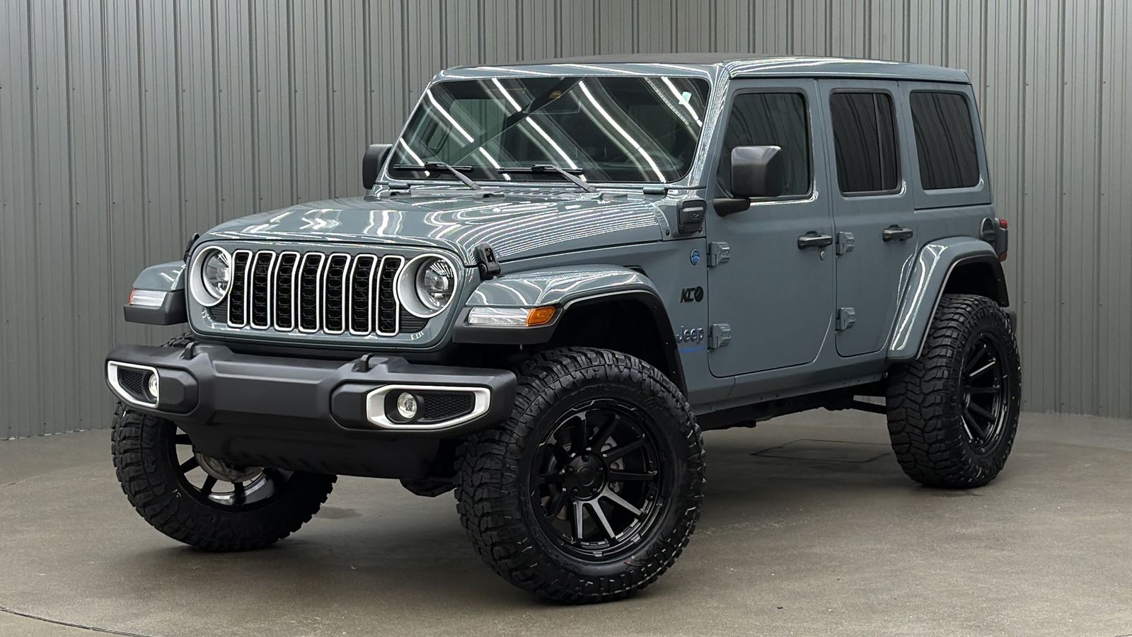 Lifted 2025 Jeep Wrangler Sahara 4xe w/ Active Safety & Sky Top