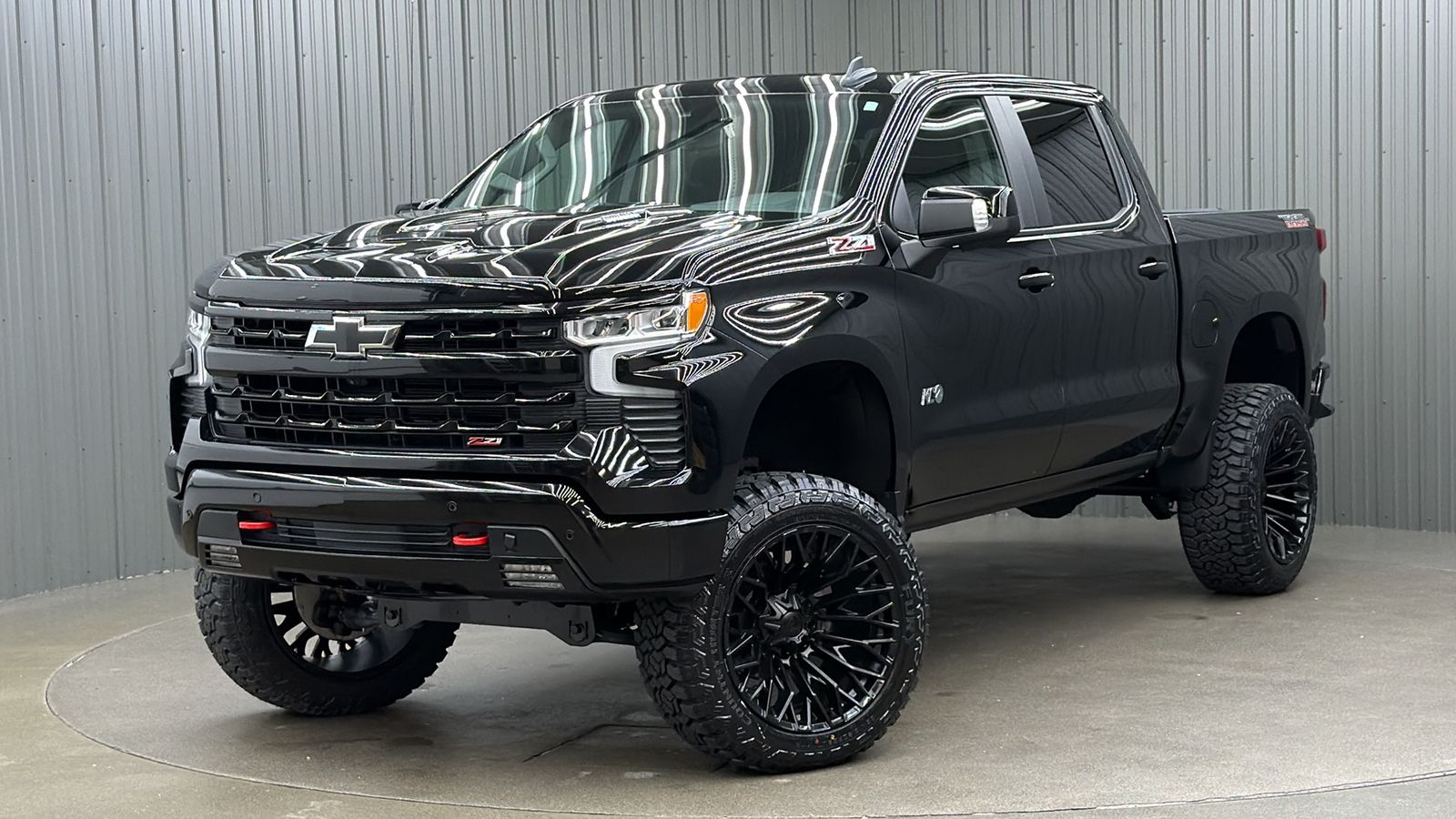 Lifted 2025 Chevrolet Silverado 1500 LT Trail Boss Short Bed w/ Convenience 2 & Safety