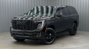 2026 GMC Yukon XL Denali w/ COLORMATCH, Power Steps & Sunroof