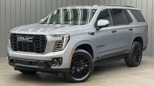 2026 GMC Yukon Denali w/ COLORMATCH, Power Steps & Sunroof