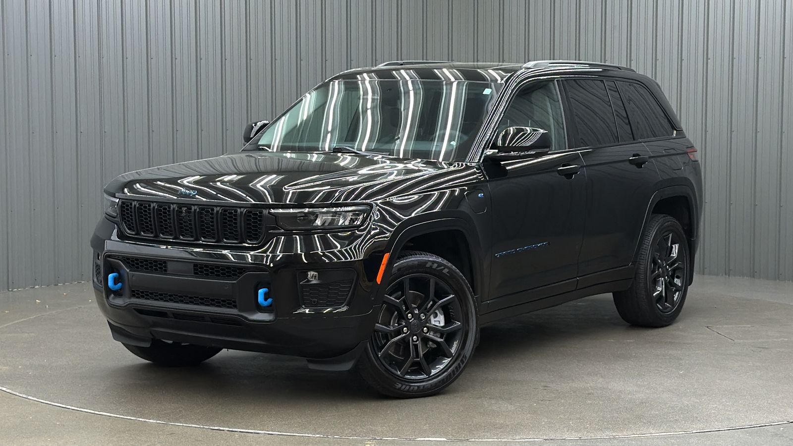 2023 Jeep Grand Cherokee 4xe Anniversary Edition w/ Sunroof