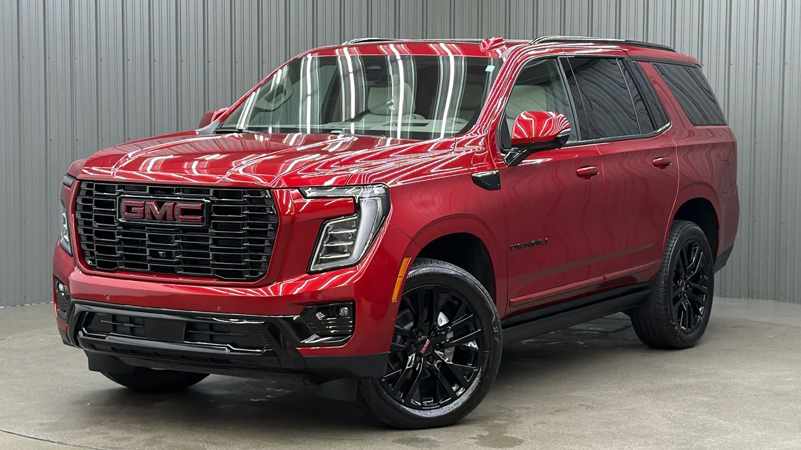 2026 GMC Yukon Denali w/ COLORMATCH, Power Step & Sunroof