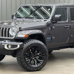 Lifted 2025 Jeep Wrangler Sahara 4xe w/ Active Safety & Sky Top