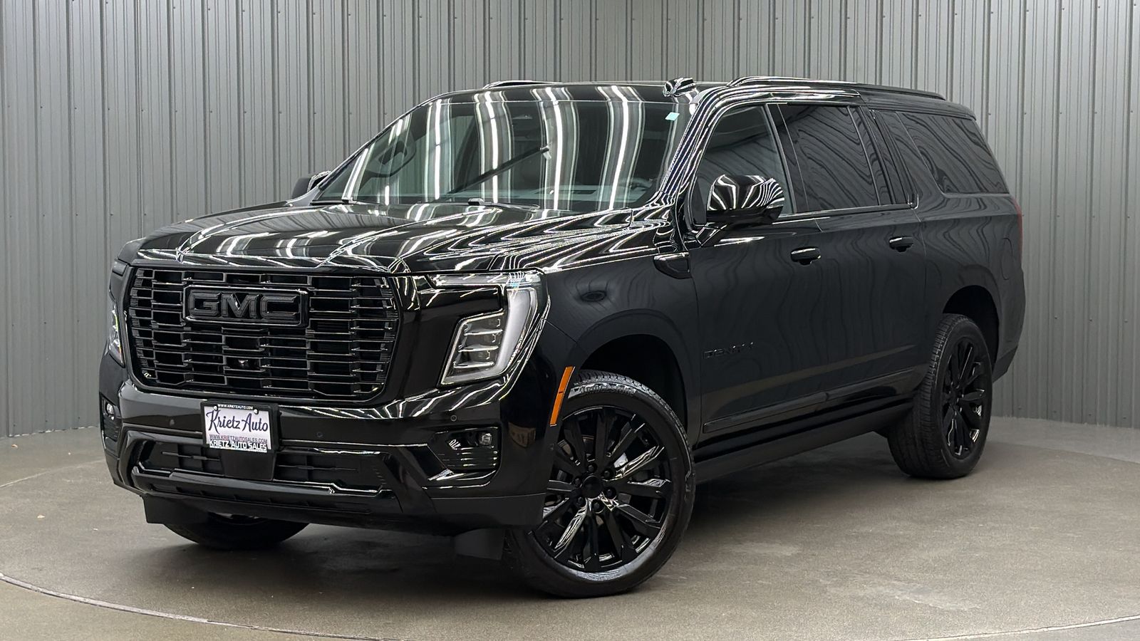 2025 GMC Yukon XL Denali w/ COLORMATCH, Power Steps & Sunroof