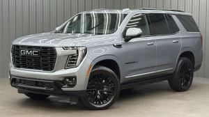 2026 GMC Yukon Denali w/ COLORMATCH, Power Step & Sunroof