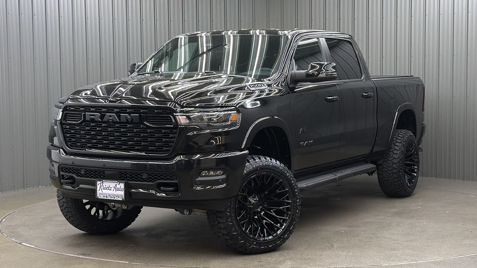 Lifted 2025 Ram 1500 Big Horn/Lone Star Night Edition Long Bed w/ Level 2