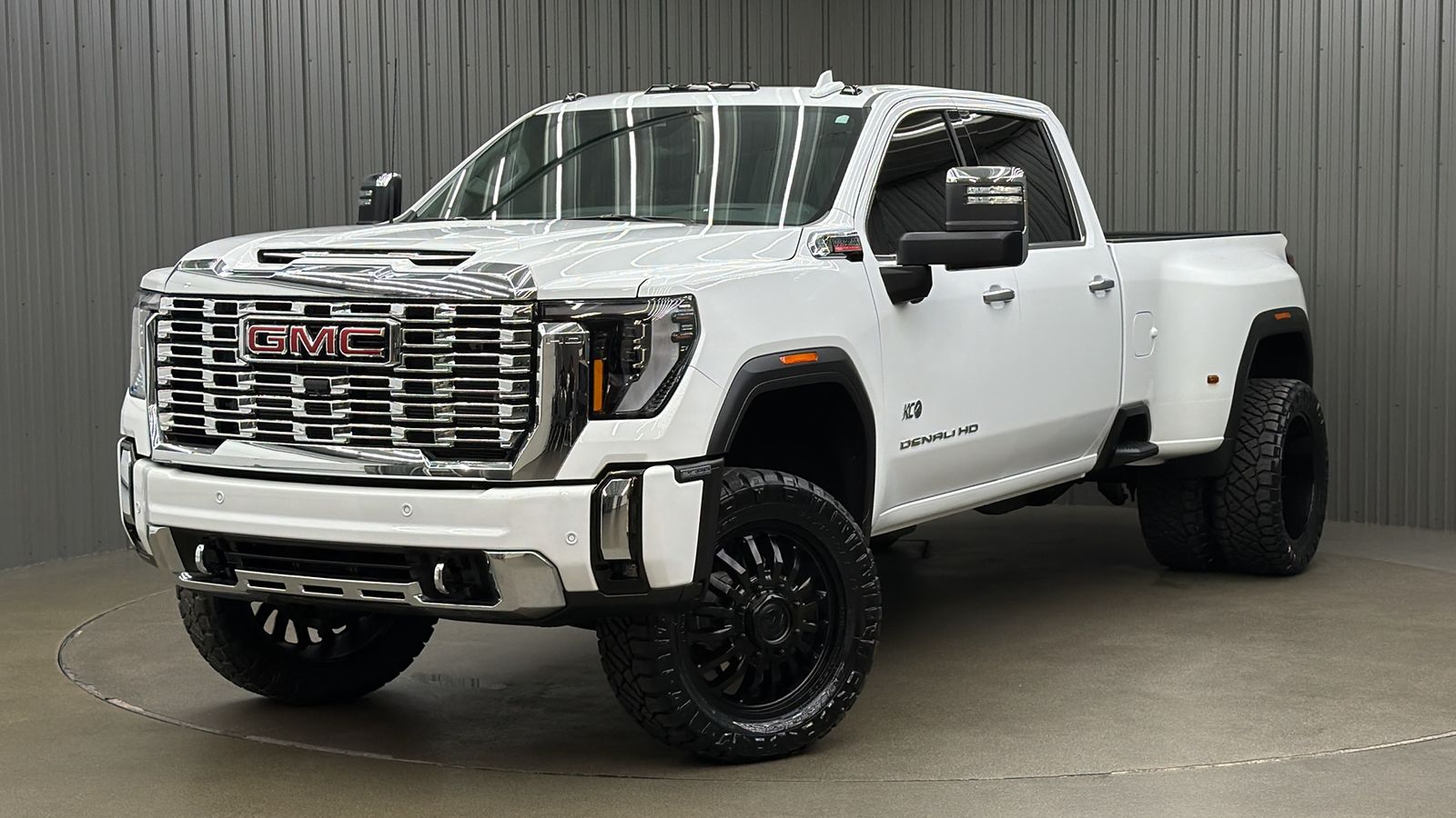 Lifted 2026 GMC Sierra 3500HD Denali Reserve Long Bed w/ Tech & Sunroof