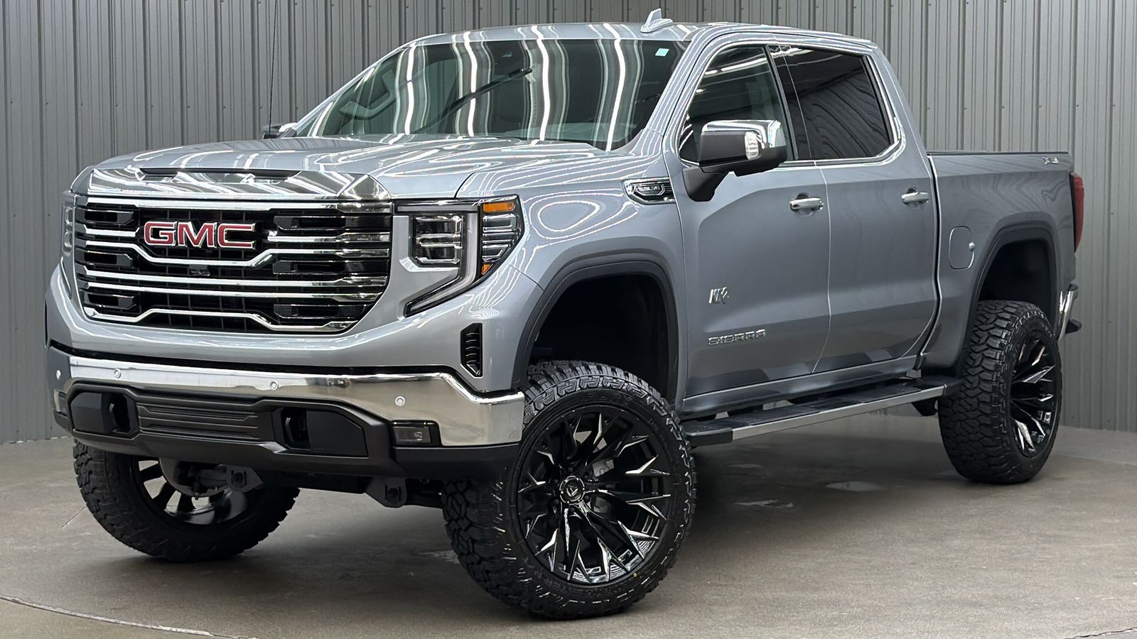 2026 GMC Sierra 4WD Crew Cab Short Box SLT's photo