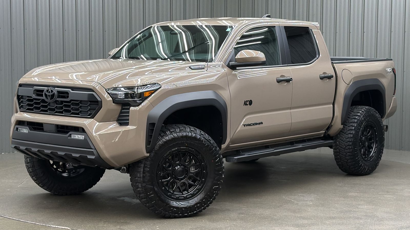Lifted 2026 Toyota Tacoma Hybrid TRD Off Road Short Bed w/ Multimedia Pkg