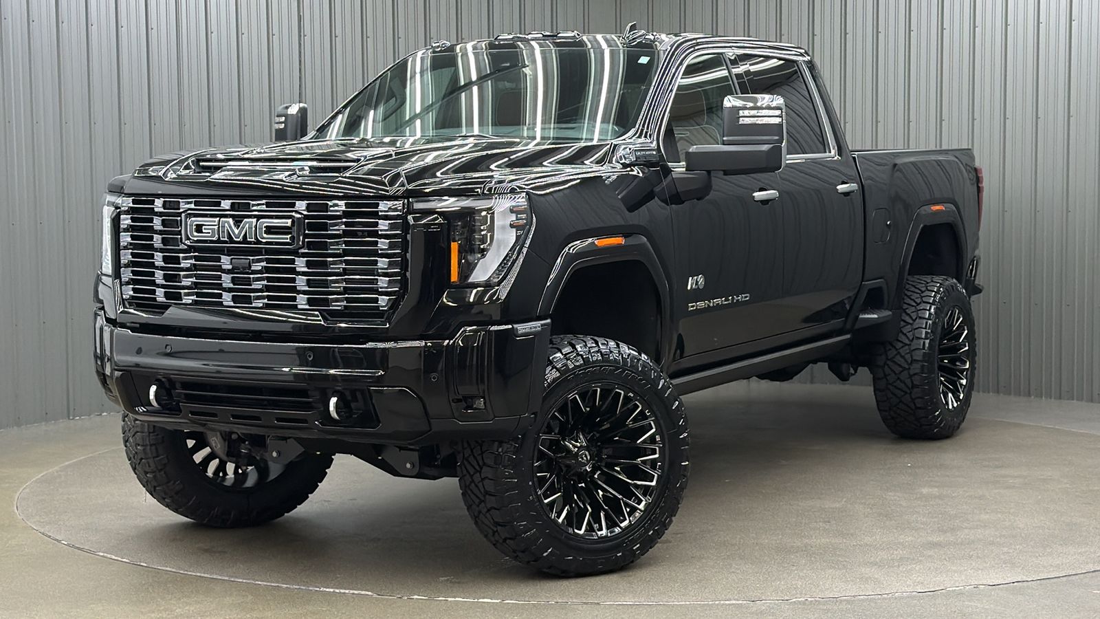 Lifted 2025 GMC Sierra 2500HD Denali Ultimate Short Bed w/ Max Tow & Sunroof
