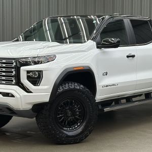 Lifted 2025 GMC Canyon Denali w/ Sunroof