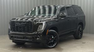 2026 GMC Yukon Denali w/ COLORMATCH, Power Steps & Sunroof