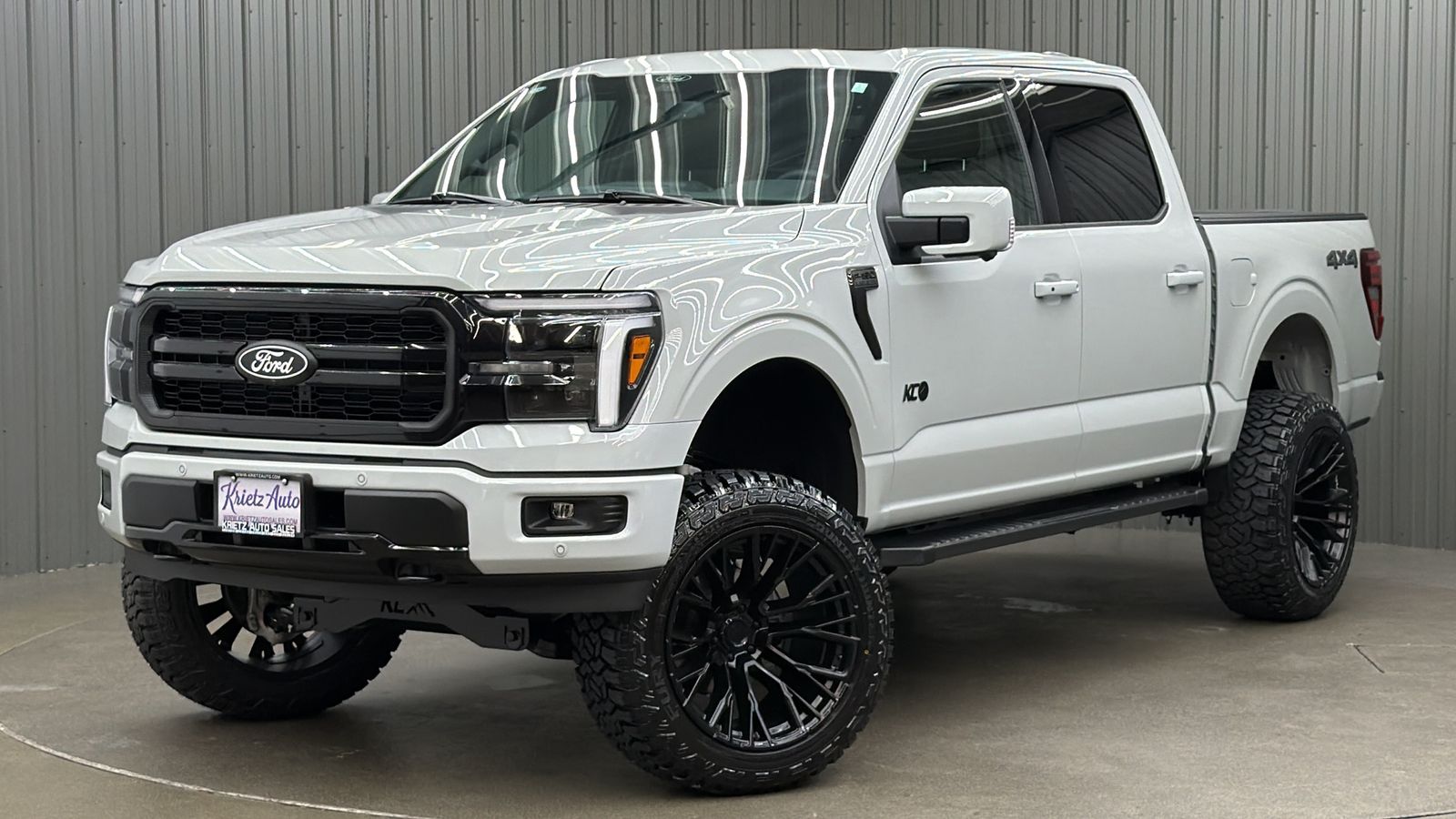 2026 Ford F-150 Lariat 4x4 SuperCrew 145 in's photo