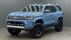 Lifted 2026 Toyota 4Runner i-FORCE MAX Hybrid Limited w/ Sunroof