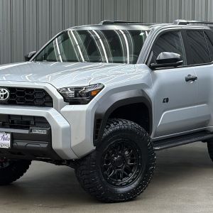 2026 Toyota 4Runner TRD Off-Road Premium w/ Sunroof