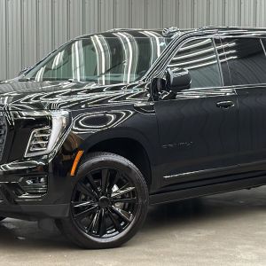 2026 GMC Yukon Denali w/ COLORMATCH, Power Steps & Sunroof