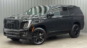 2026 GMC Yukon Denali w/ COLORMATCH, Power Steps & Sunroof