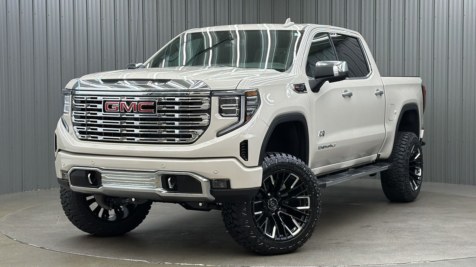 Lifted 2026 GMC Sierra 1500 Denali Short Bed w/ Sunroof