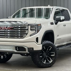 Lifted 2026 GMC Sierra 1500 Denali Short Bed w/ Sunroof