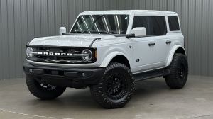 Lifted 2026 Ford Bronco Outer Banks w/ 314A Lux & Hard Top