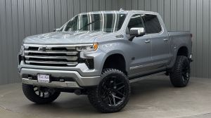 Lifted 2024 Chevrolet Silverado 1500 High Country Z71 Short Bed w/ Tech & Sunroof