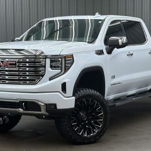 Lifted 2026 GMC Sierra 1500 Denali Short Bed w/ Sunroof