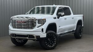 Lifted 2026 GMC Sierra 1500 Denali Short Bed w/ Sunroof